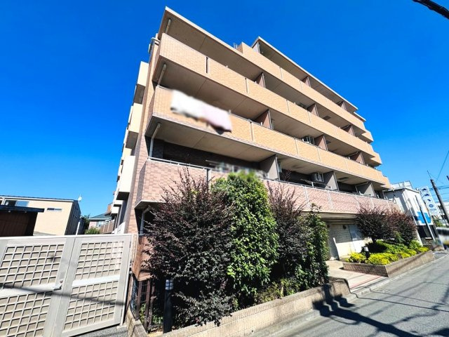【外観】 | レーベンハイム光が丘弐番館　（成増店） | スーパーや病院などが近く生活に便利な環境
