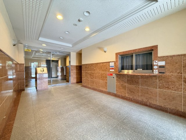 【エントランス】 | レーベンハイム光が丘弐番館　（成増店） | 教育施設と商業施設が充実
