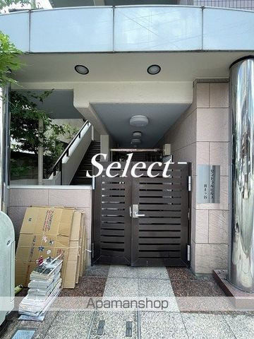 セントラルヒルズ井土ヶ谷のエントランス