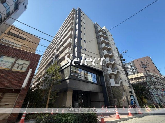 パークアクシス横浜伊勢佐木町通りの外観