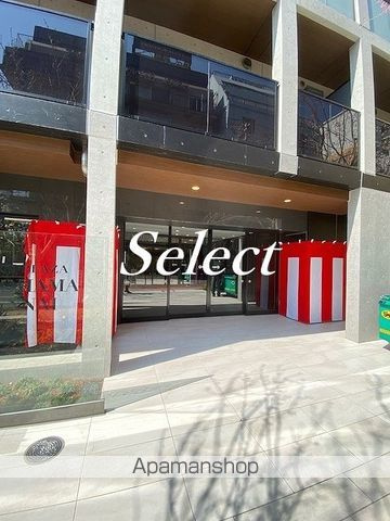 エステムプラザ横濱関内のエントランス