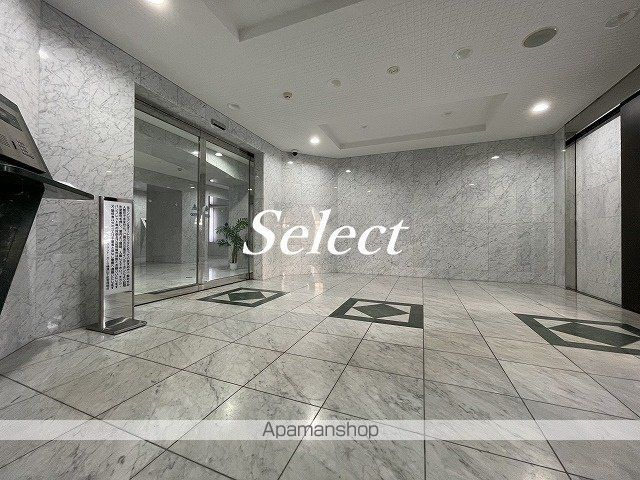 横浜市中区山下町の賃貸マンションのロビー
