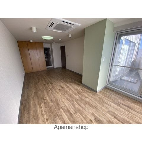 ポートタワー山下町の内装