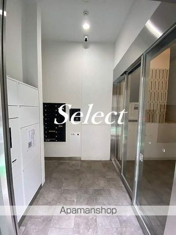 横浜市中区山下町の賃貸マンションのエントランス