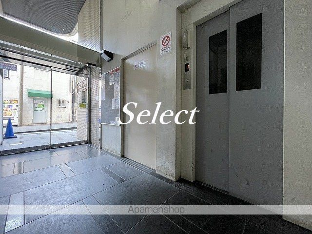 スカイコート横浜日ノ出町のロビー