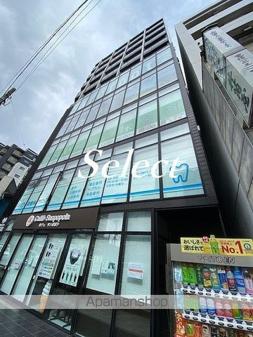 Ｂ　ＣＩＴＹ　ＹＯＫＯＨＡＭＡ　ＳＴＡＴＩＯＮ　ＳＱＵＡＲＥの外観
