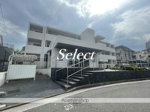 根岸旭台フーガ