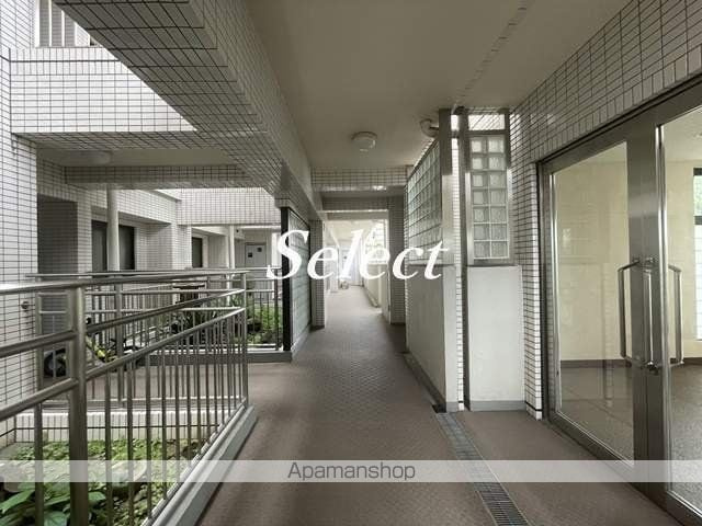 根岸旭台フーガのロビー