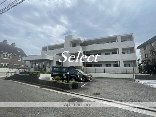 根岸旭台フーガの外観
