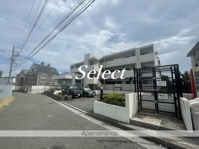 根岸旭台フーガの外観