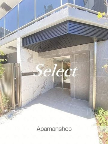 ＡＺＥＳＴ横濱関内のエントランス