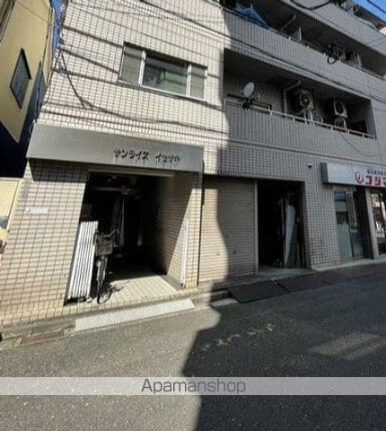 サンライズイセザキのエントランス