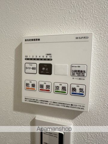 横浜市中区末広町３丁目の賃貸マンションの内装