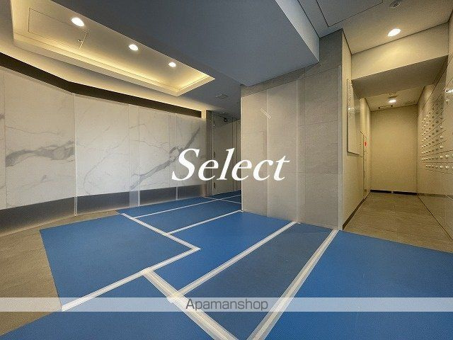 横浜市中区末広町２丁目の賃貸マンションのロビー