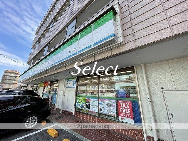 ＢＰＲレジデンスＭＯＴＯＭＡＣＨＩ　ＢＡＹ　ＳＩＤＥの周辺|ファミリーマート コンビニ 460m 