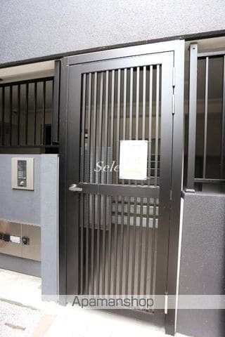 レガーロ石川町のエントランス