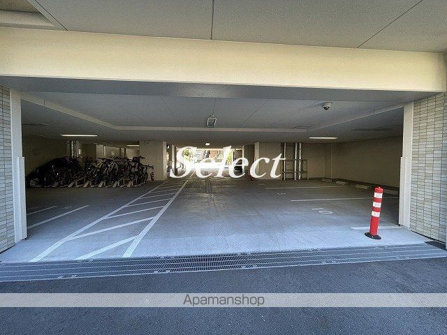 デュオステージ横濱赤門通りの駐車場