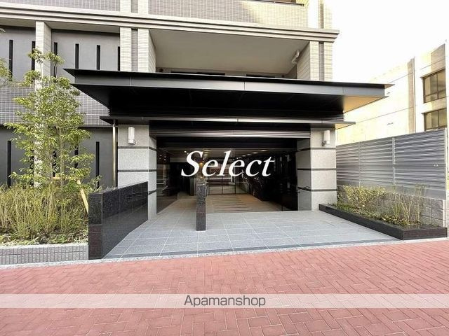 横濱紅葉坂レジデンス弐番館のエントランス