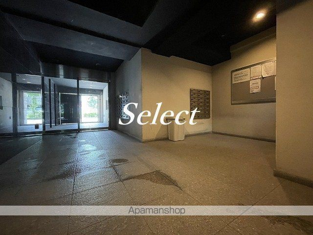 横浜市西区浜松町の賃貸マンションのロビー