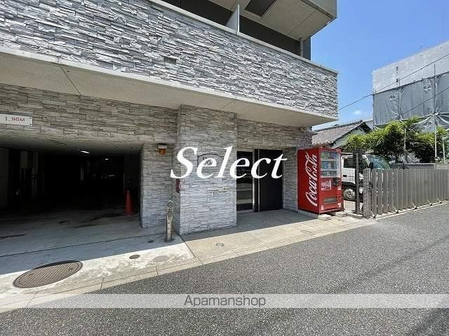 横浜市西区浜松町の賃貸マンションの外観