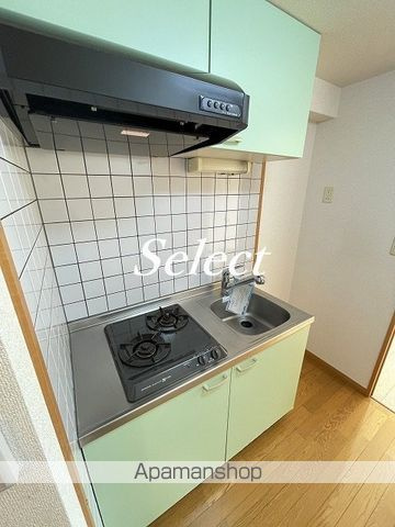 横浜市西区西前町２丁目の賃貸マンションの内装