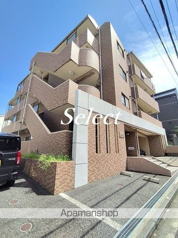 横浜市西区西戸部町２丁目の賃貸マンションの外観
