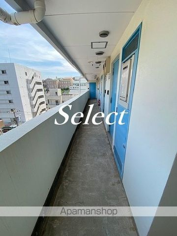 早川ビルのロビー