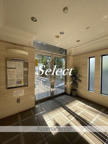 シンベルク横濱のエントランス