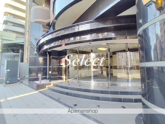 グリフィン横浜・メディオのエントランス