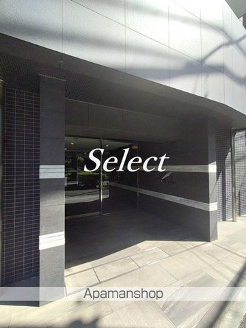 プレール・ドゥーク横濱浅間町のエントランス