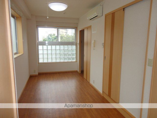 横浜市西区浅間町２丁目の賃貸マンションの内装