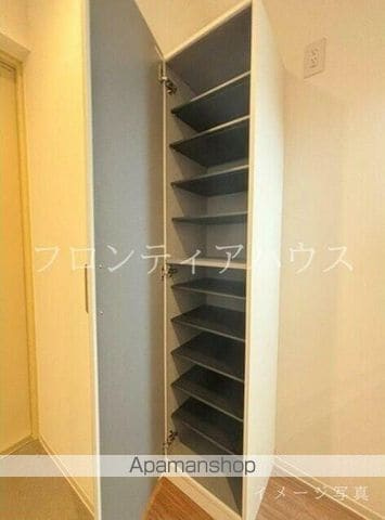 ＣＯＭＦＯＲＴ　ＹＯＫＯＨＡＭＡの内装