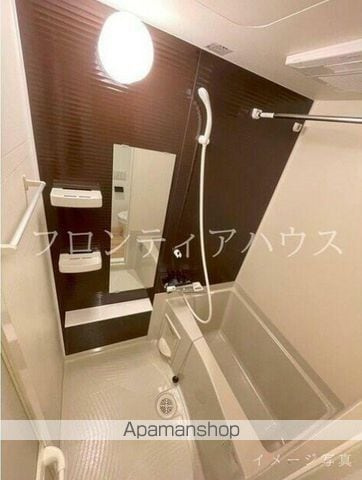 ＣＯＭＦＯＲＴ　ＹＯＫＯＨＡＭＡの内装