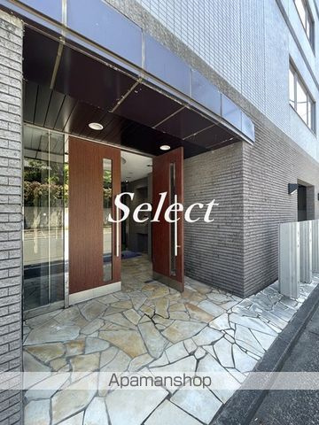 アーバンフォート横浜のエントランス