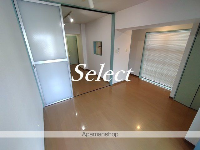 ペレネＡＩの内装