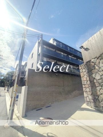 横浜市西区老松町の賃貸マンションの外観