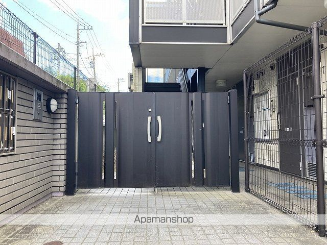 レオパレス片倉大丸のエントランス