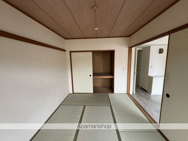 フラット三ツ沢公園の内装