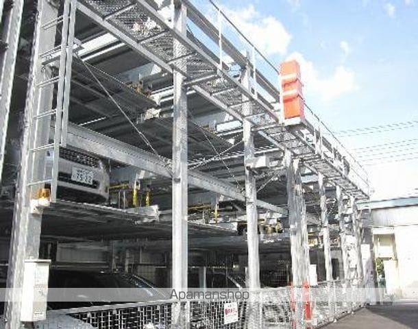 日神デュオステージ三ツ沢公園の駐車場
