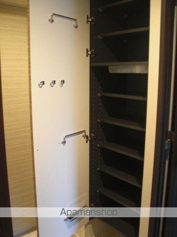 横浜市神奈川区松本町１丁目の賃貸マンションの内装