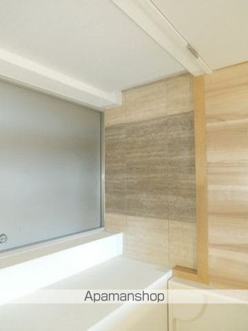 横浜市神奈川区西神奈川１丁目の賃貸マンションの内装