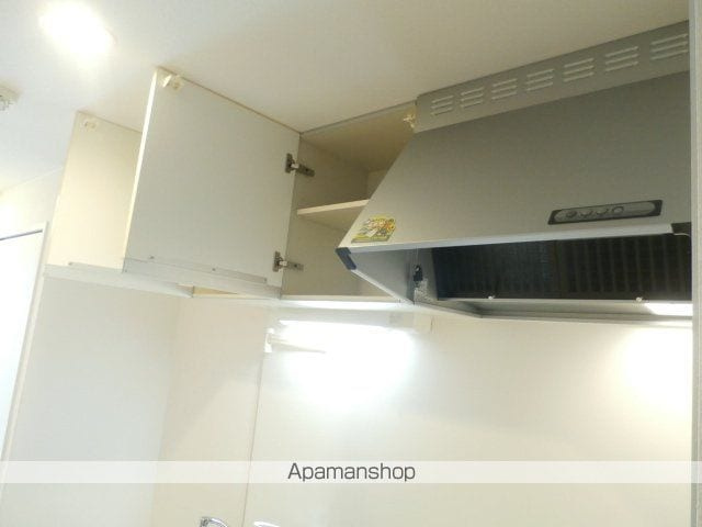 横浜市神奈川区西神奈川１丁目の賃貸マンションの内装