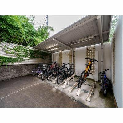 リテラス白金台の駐車場