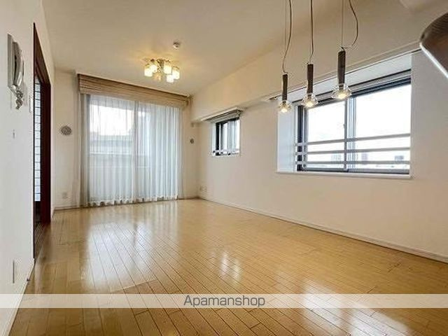 ライオンズマンションセントワーフ横濱の内装