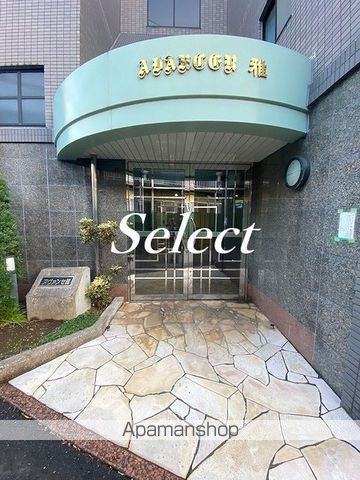 アヴァンセ雅のエントランス