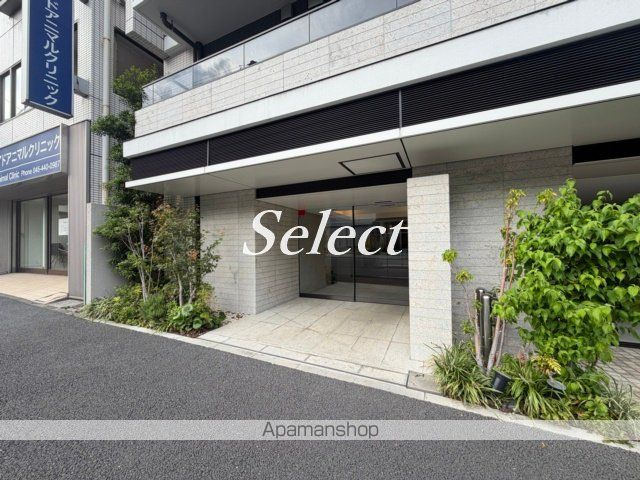 クリオ横濱ベイフォートのエントランス
