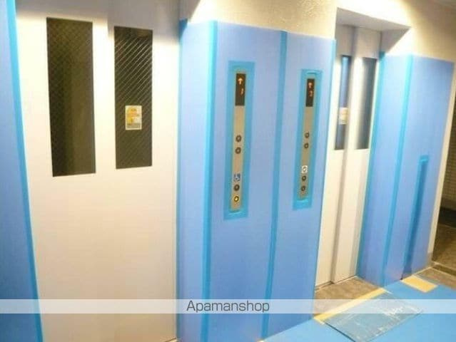 プレミスト横浜ポートサイドのロビー