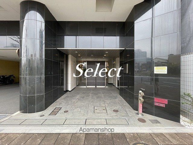 スパシエベルタ横浜のエントランス