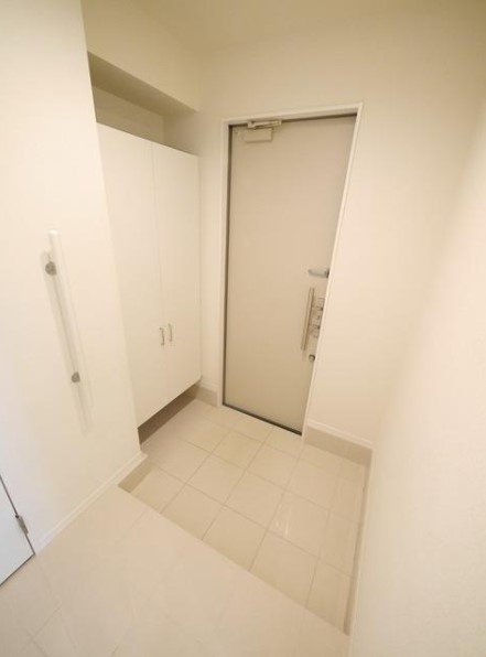 稲城市平尾１丁目のアパートの玄関|※他部屋参考写真