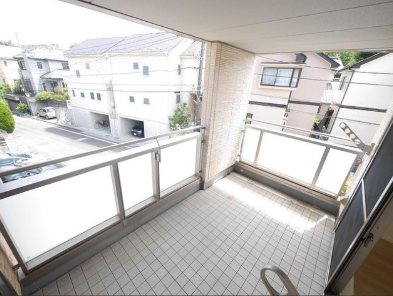 稲城市平尾１丁目のアパートのバルコニー|※他部屋参考写真